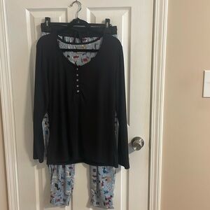 EUC~Woman’s INK IVY Large 2 Piece Christmas Dog Pajama Set~Long Sleeve/Pants